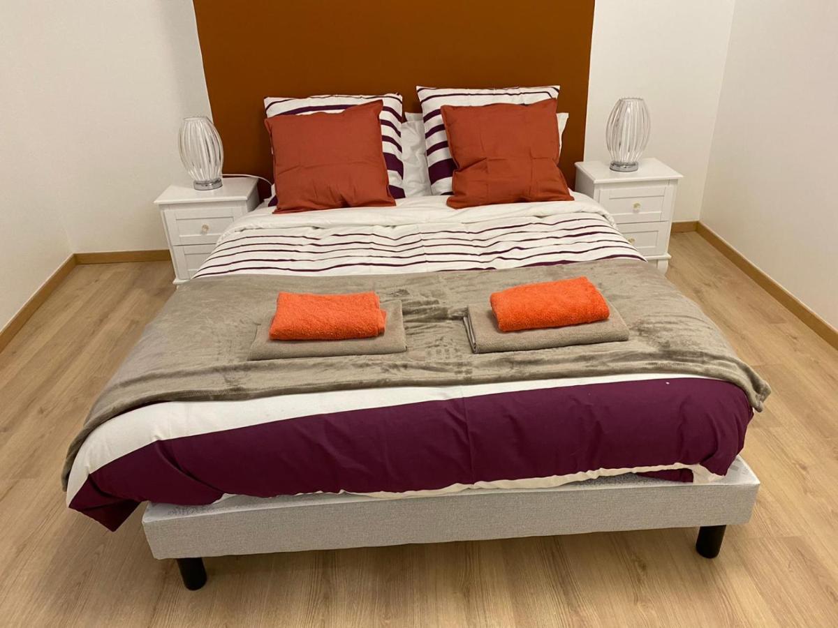 Grand F4 De 71M2 Pour 6 Personnes En Plein Centre Ville Arpajon Exteriör bild