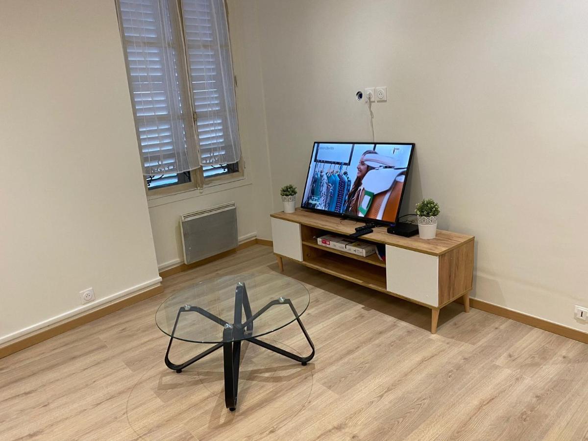 Grand F4 De 71M2 Pour 6 Personnes En Plein Centre Ville Arpajon Exteriör bild