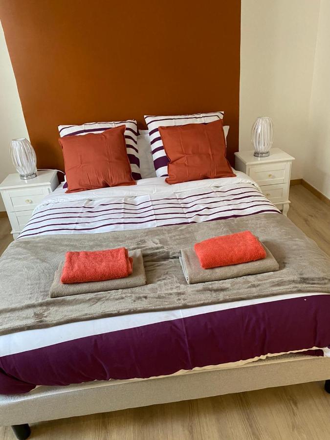 Grand F4 De 71M2 Pour 6 Personnes En Plein Centre Ville Arpajon Exteriör bild