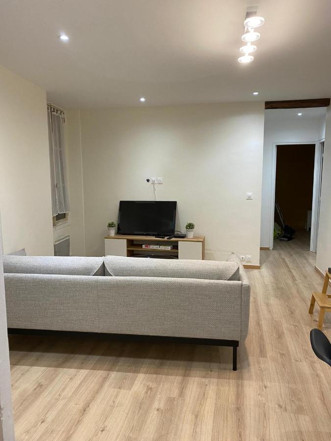 Grand F4 De 71M2 Pour 6 Personnes En Plein Centre Ville Arpajon Exteriör bild