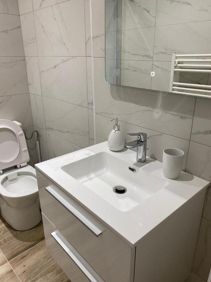 Grand F4 De 71M2 Pour 6 Personnes En Plein Centre Ville Arpajon Exteriör bild