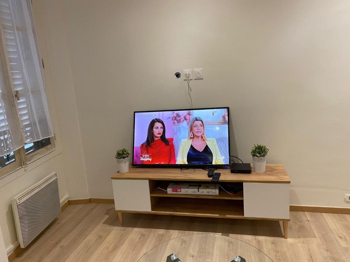 Grand F4 De 71M2 Pour 6 Personnes En Plein Centre Ville Arpajon Exteriör bild