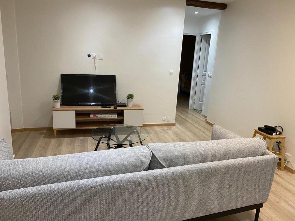 Grand F4 De 71M2 Pour 6 Personnes En Plein Centre Ville Arpajon Exteriör bild