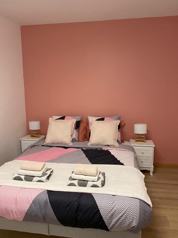 Grand F4 De 71M2 Pour 6 Personnes En Plein Centre Ville Arpajon Exteriör bild