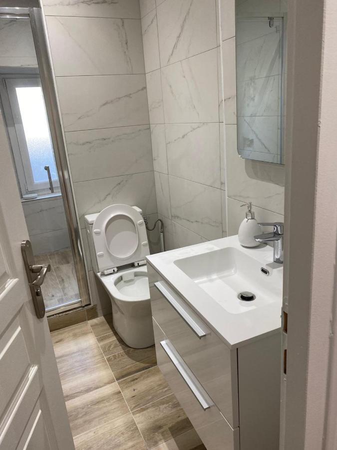 Grand F4 De 71M2 Pour 6 Personnes En Plein Centre Ville Arpajon Exteriör bild